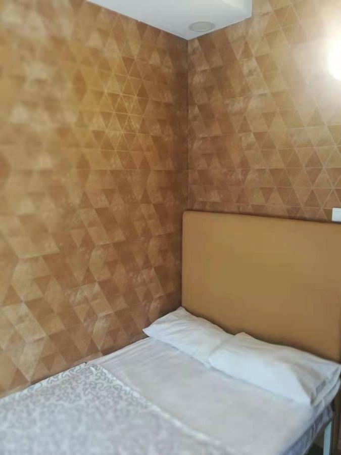 Modern Mongol Hostel And Tours Ulán Bator Exterior foto